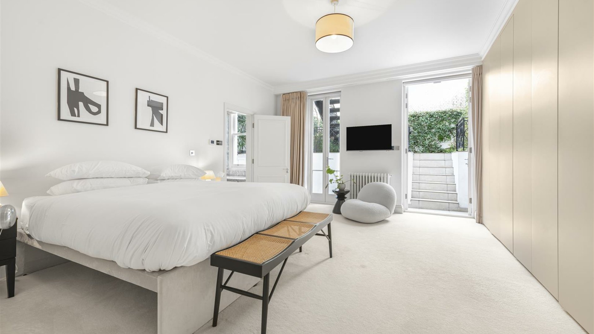 8 Redcliffe Square, London, London