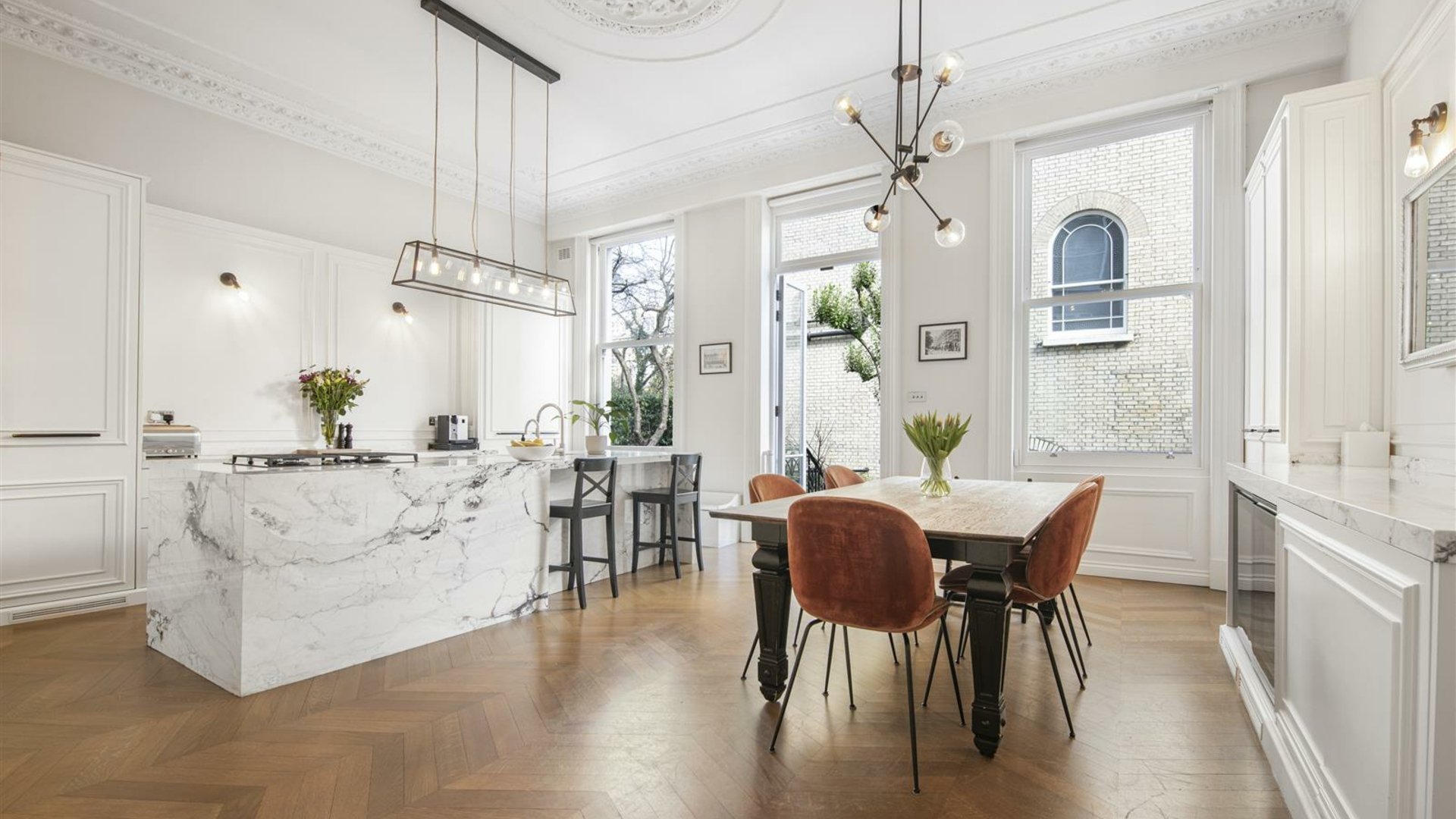 8 Redcliffe Square, London, London