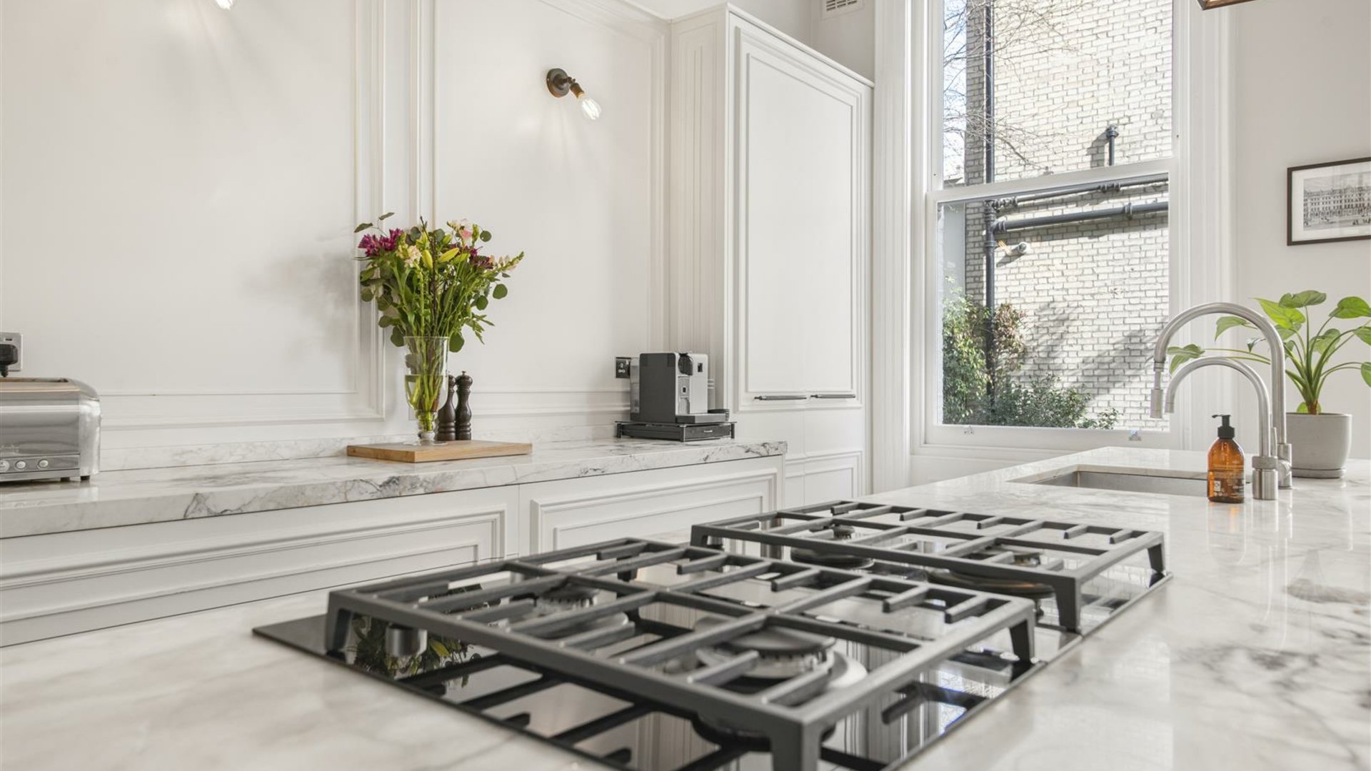 8 Redcliffe Square, London, London