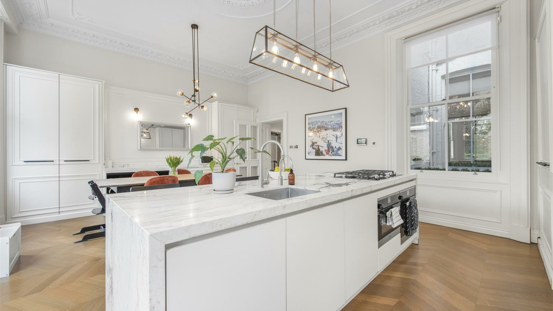 8 Redcliffe Square, London, London
