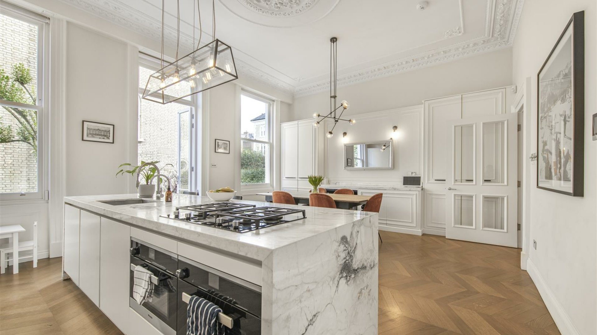 8 Redcliffe Square, London, London