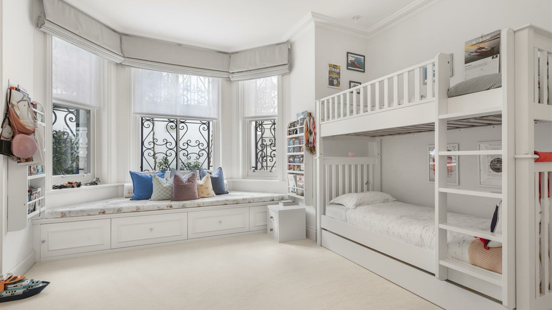 8 Redcliffe Square, London, London