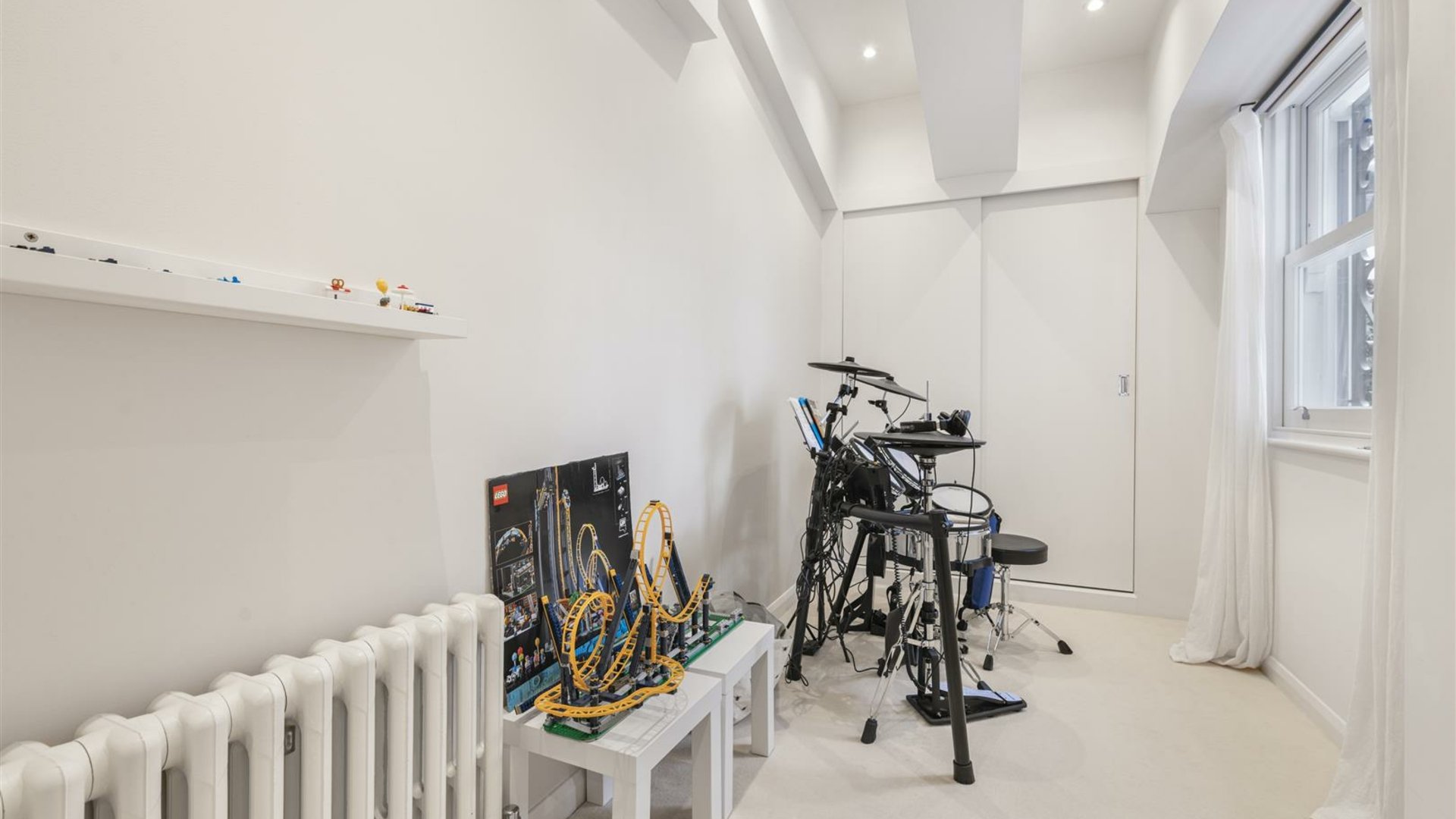 8 Redcliffe Square, London, London