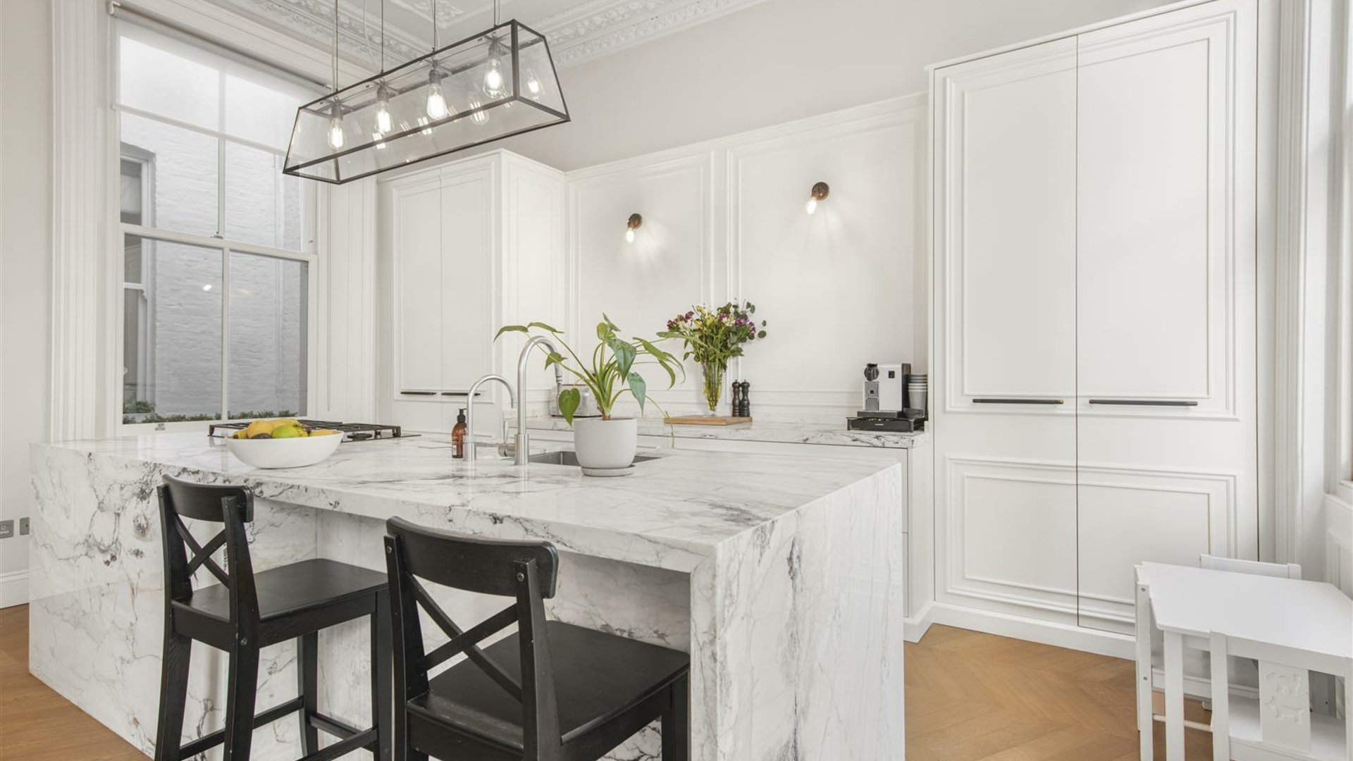 8 Redcliffe Square, London, London