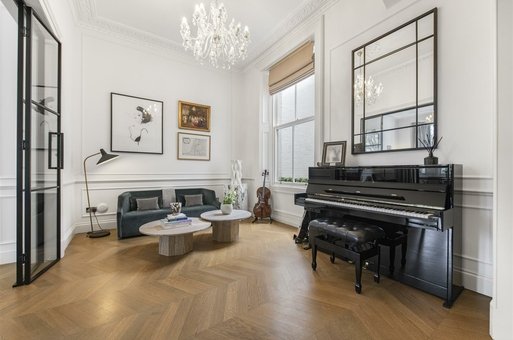 8 Redcliffe Square, London, London