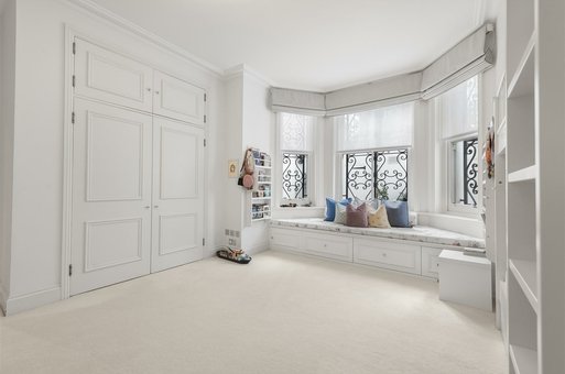 8 Redcliffe Square, London, London