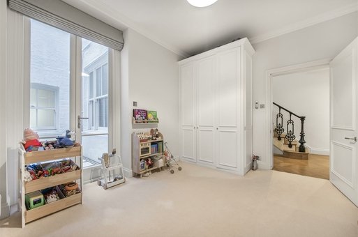 8 Redcliffe Square, London, London