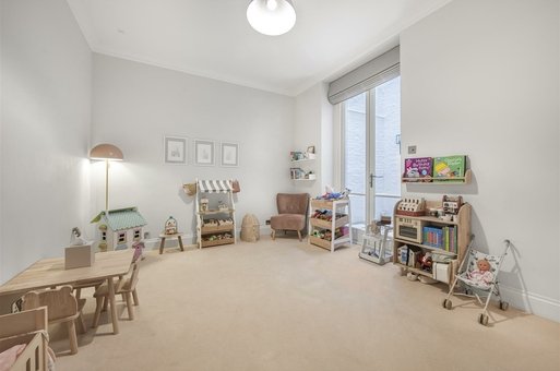 8 Redcliffe Square, London, London