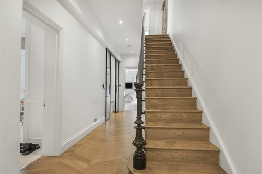 8 Redcliffe Square, London, London