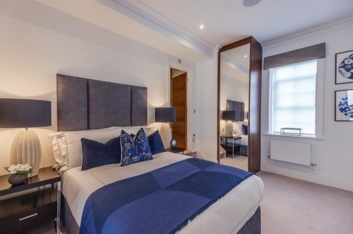 Palace Wharf, Rainville Road, London